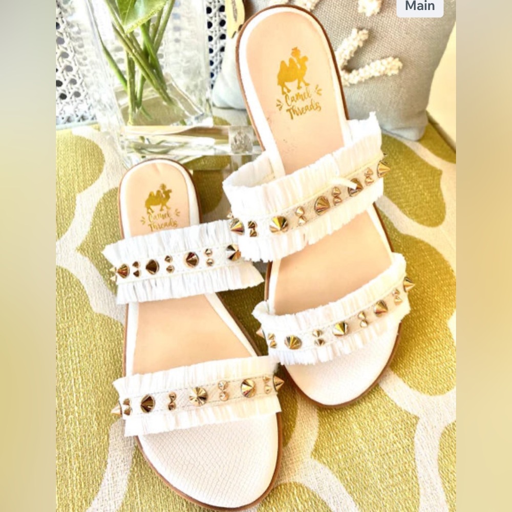 Camel Threads Blair Sandals in White